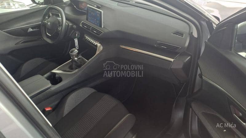 Peugeot 3008 1.5 BLU NAV LED ALU