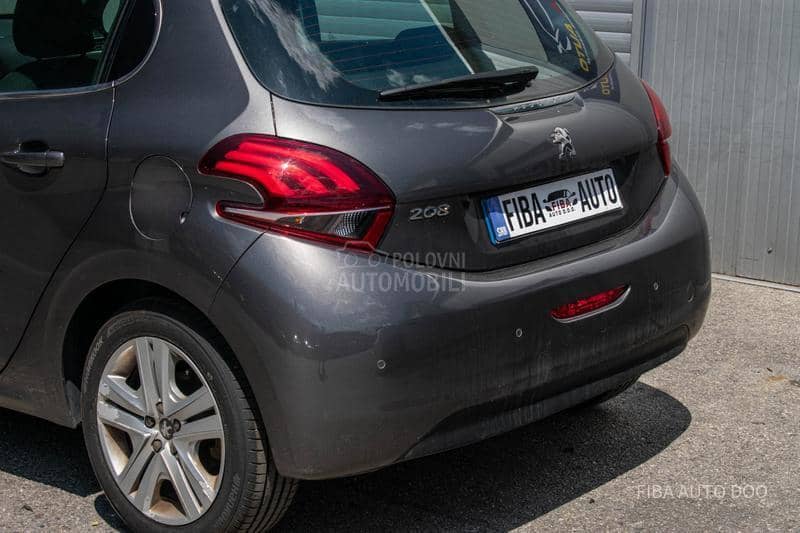 Peugeot 208 1.2Turbo Allure
