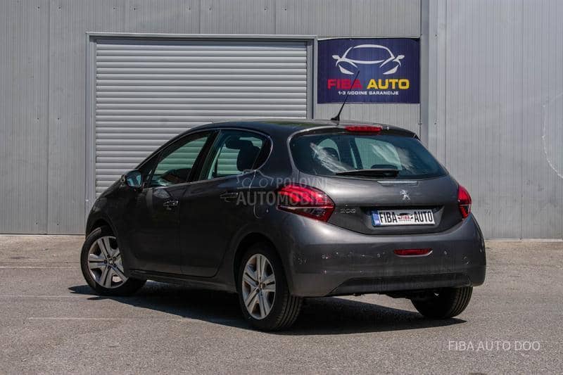 Peugeot 208 1.2Turbo Allure
