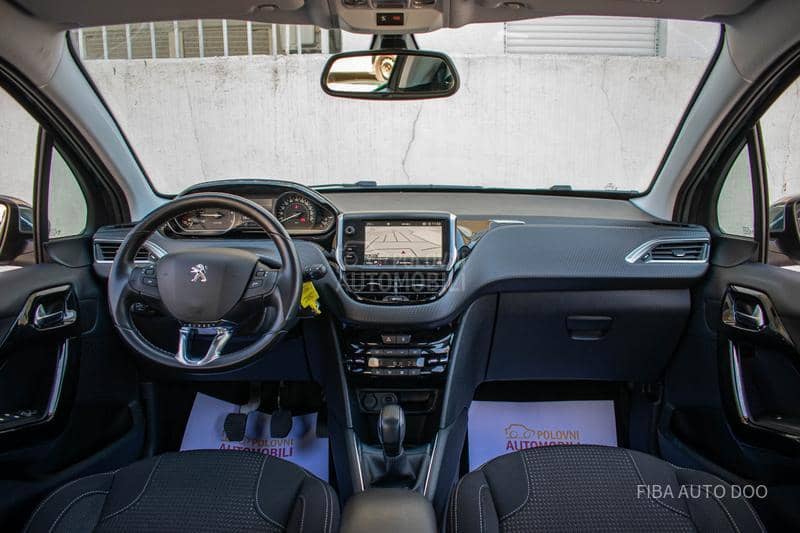Peugeot 208 1.2Turbo Allure