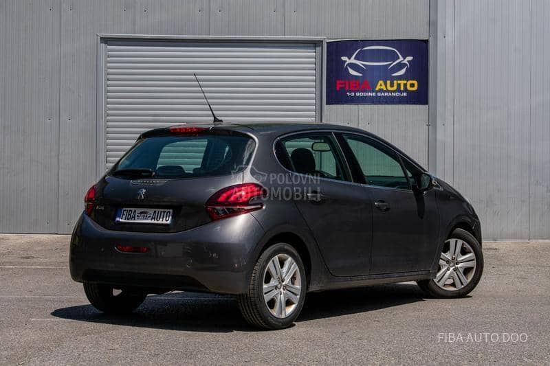 Peugeot 208 1.2Turbo Allure