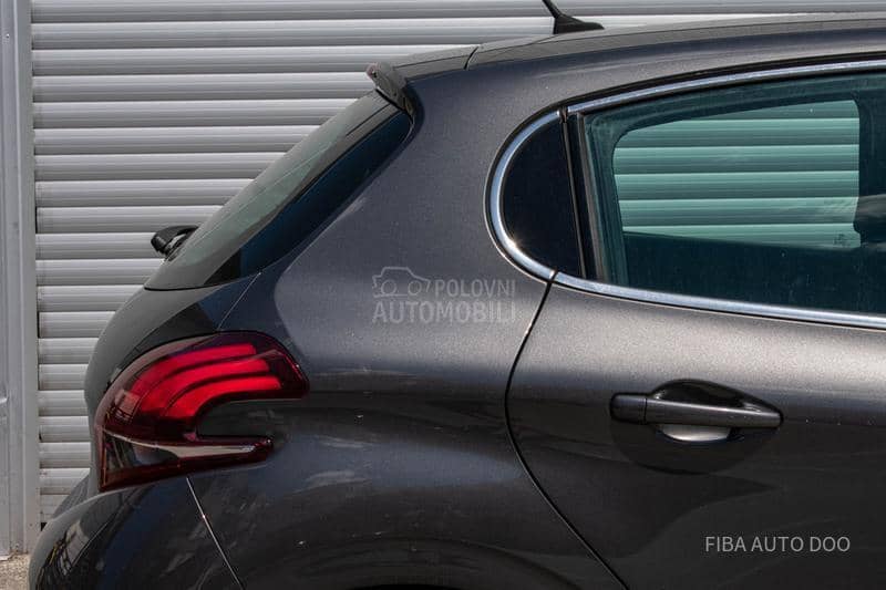 Peugeot 208 1.2Turbo Allure