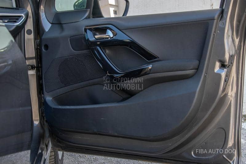 Peugeot 208 1.2Turbo Allure