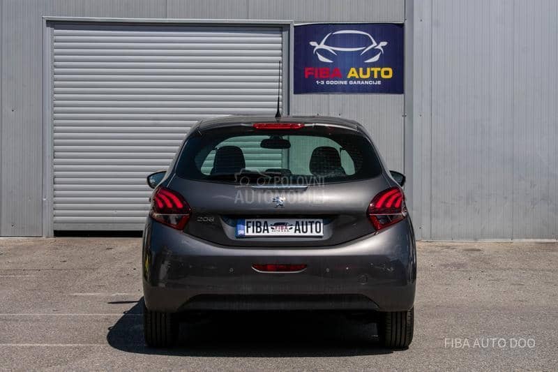 Peugeot 208 1.2Turbo Allure