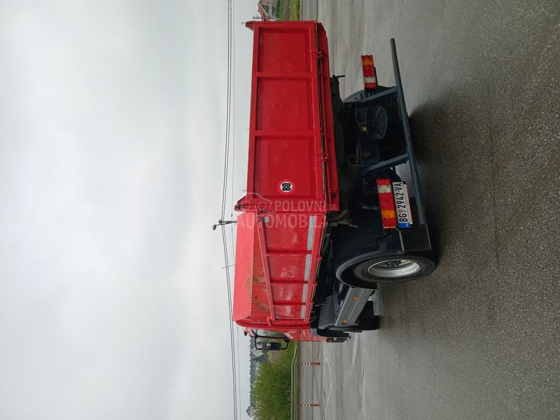 Mercedes Benz 1223