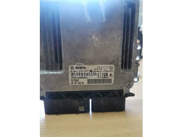 Motorni kompjuter MG1CS042 za Peugeot 3008, 5008 od 2016. do 2023. god.