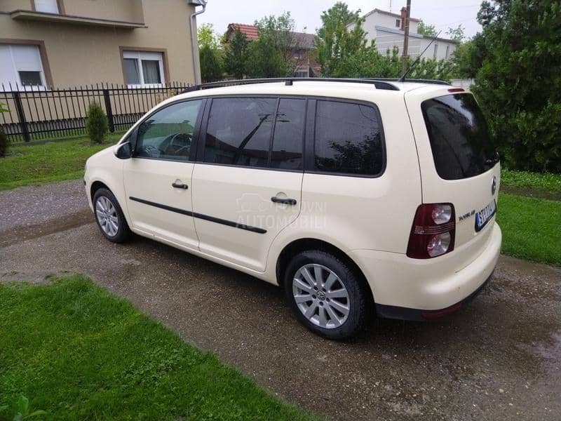 Volkswagen Touran 1.9 tdi DSG