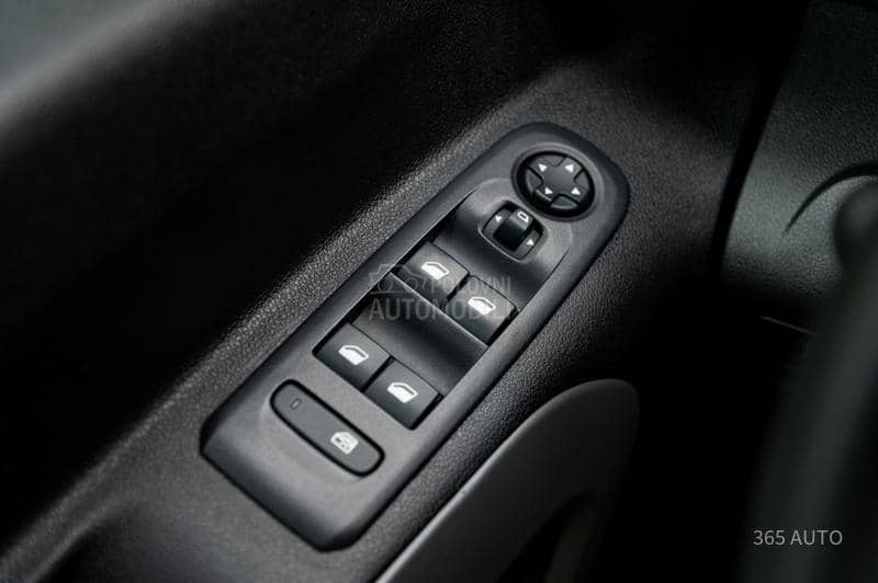 Toyota Proace City N1/5 SEDIŠTA