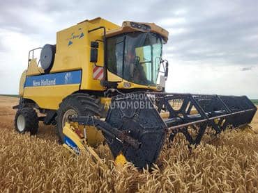 New Holland CSX7080