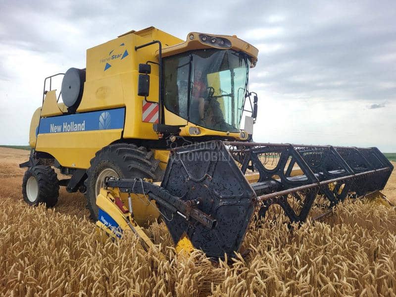 New Holland CSX7080