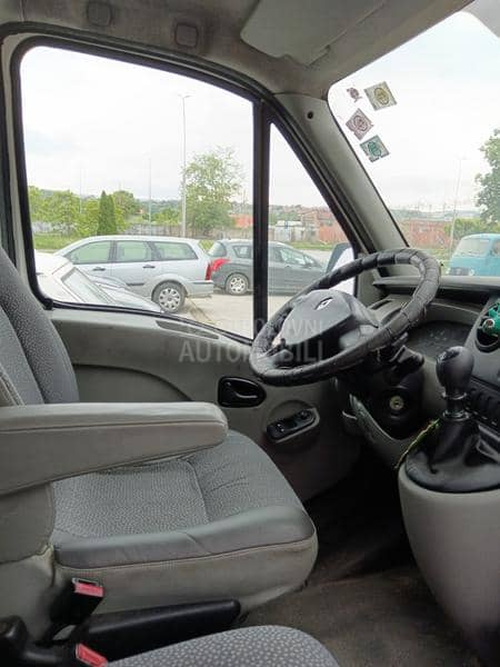 Renault Master 2.5