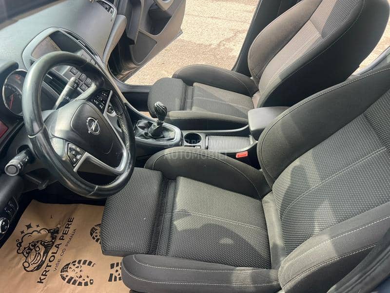 Opel Astra J 1.7CDTI COSMO