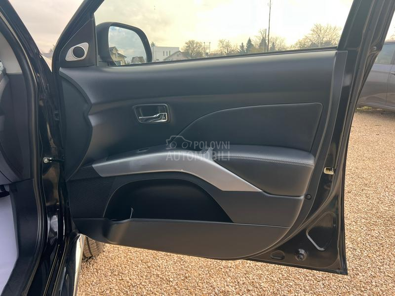 Peugeot 4007 2.2HDI/4x4/7SED