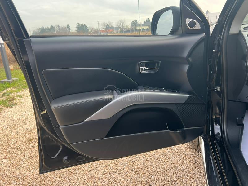 Peugeot 4007 2.2HDI/4x4/7SED