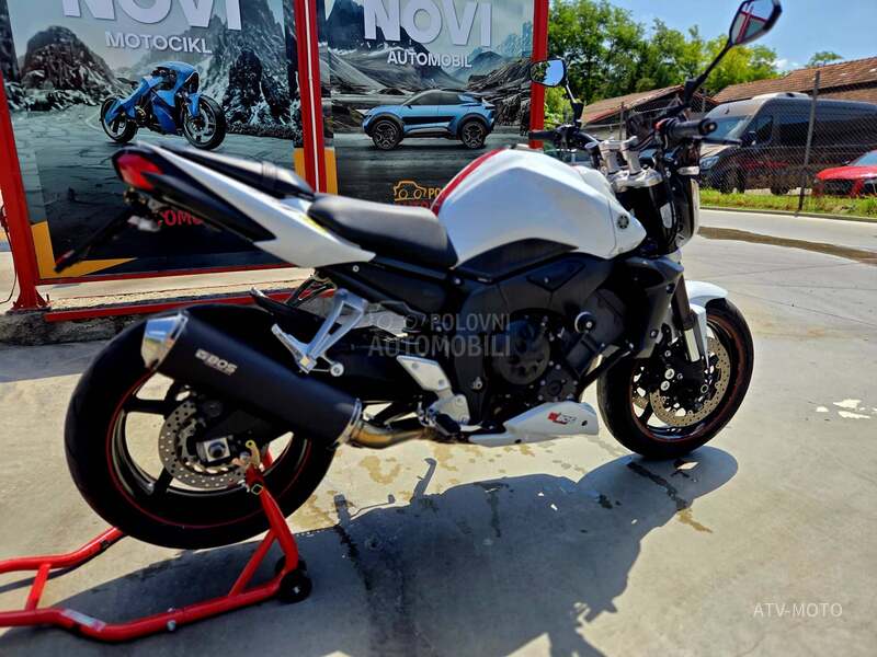 Yamaha FZ1 za auto