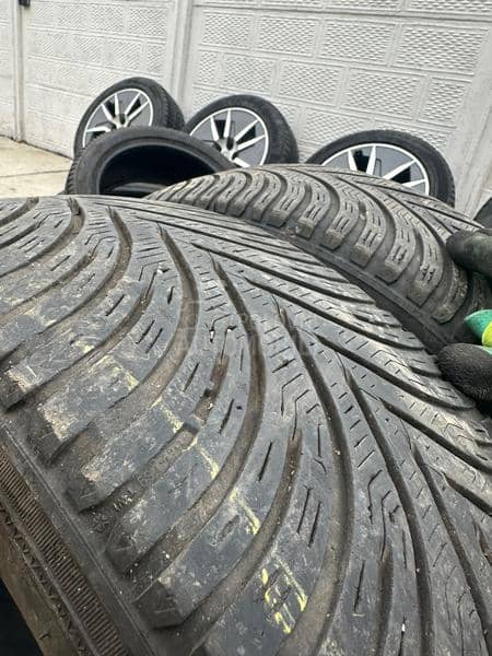 Kleber 215/50 R18 Zimska