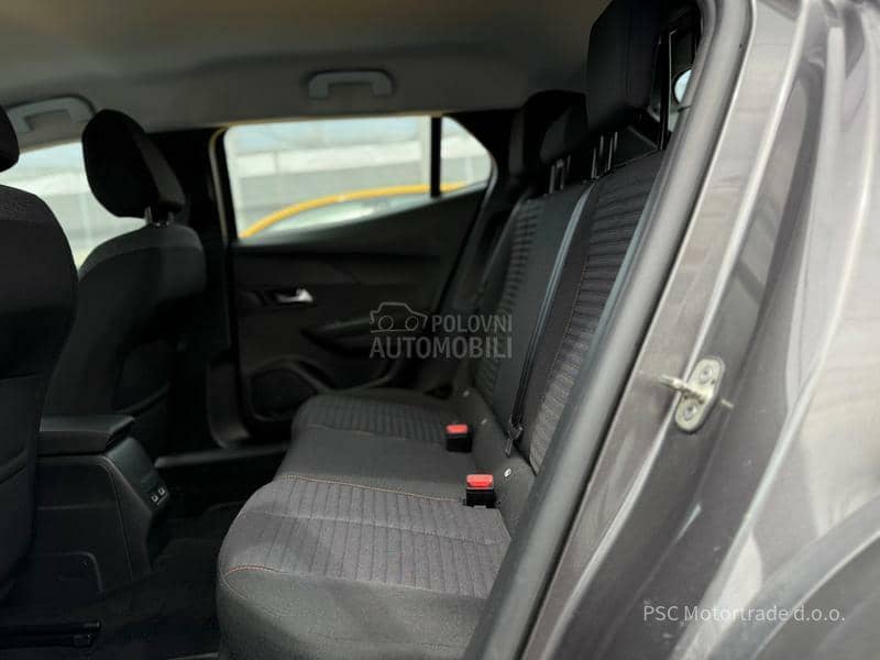 Peugeot 2008 EAT8/Nav/Led
