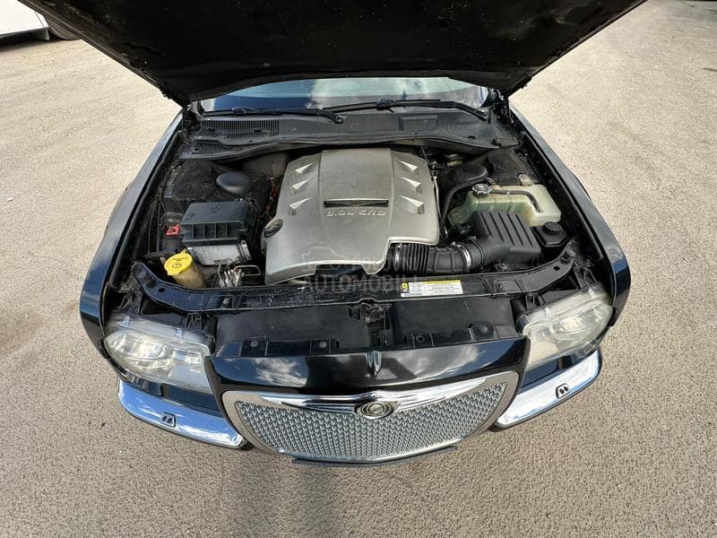Chrysler 300C 
