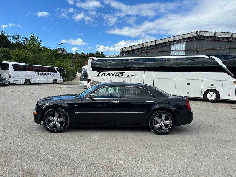 Chrysler 300C 