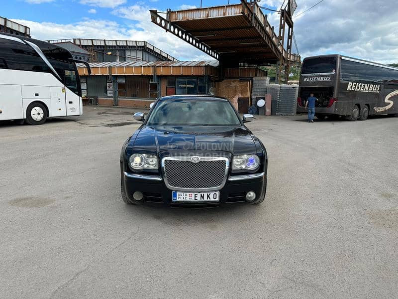 Chrysler 300C 