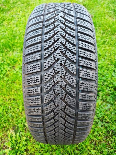 Semperit 195/50 R15 Zimska