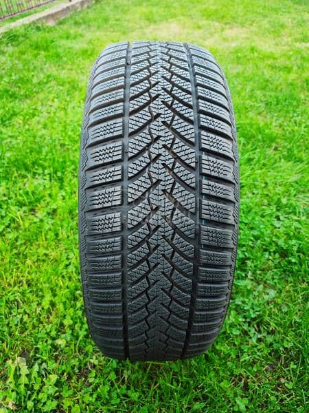 Semperit 195/50 R15 Zimska
