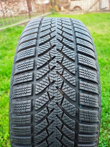 Semperit 195/50 R15 Zimska