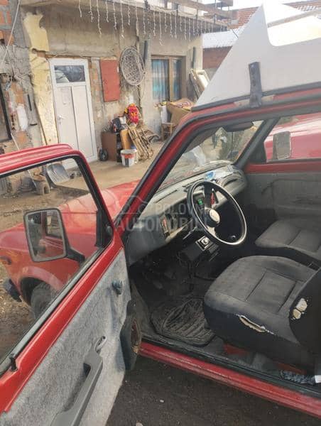 Zastava Poly pickup