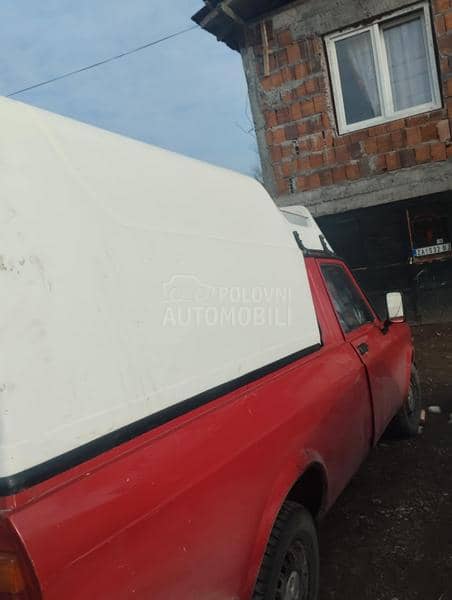 Zastava Poly pickup