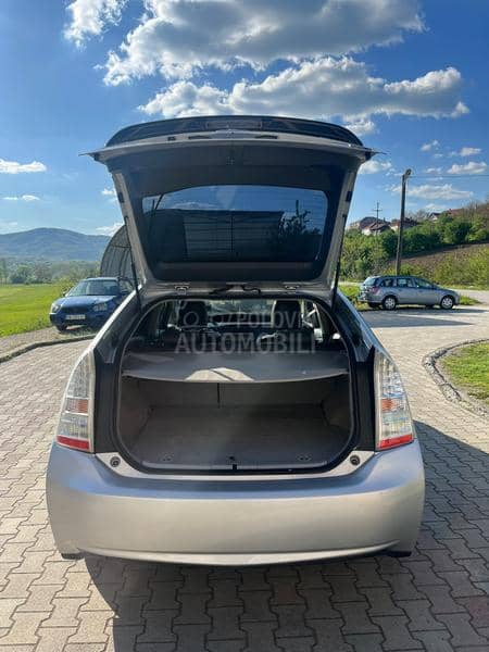 Toyota Prius 1.8 Hybrid CH