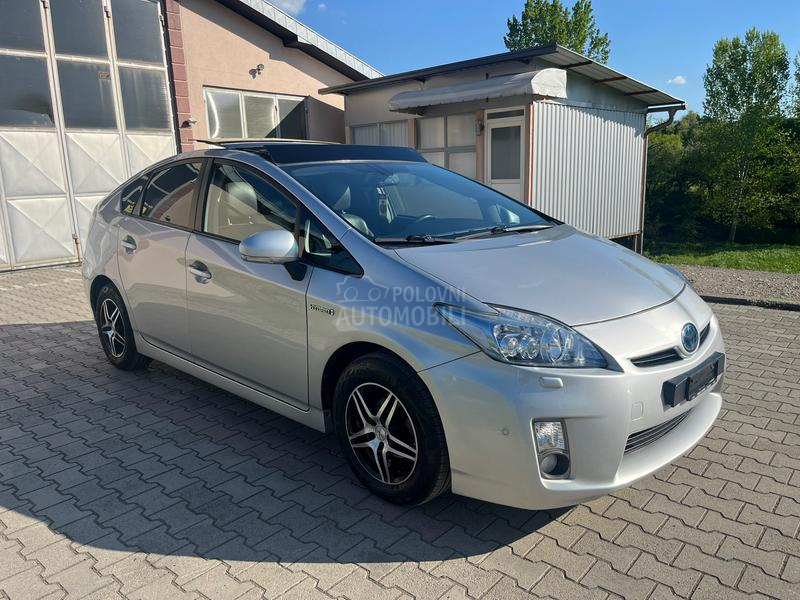 Toyota Prius 1.8 Hybrid CH