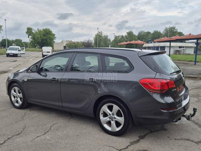 Opel Astra J 1.4 turbo HOLAND