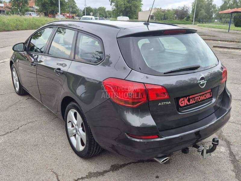 Opel Astra J 1.4 turbo HOLAND