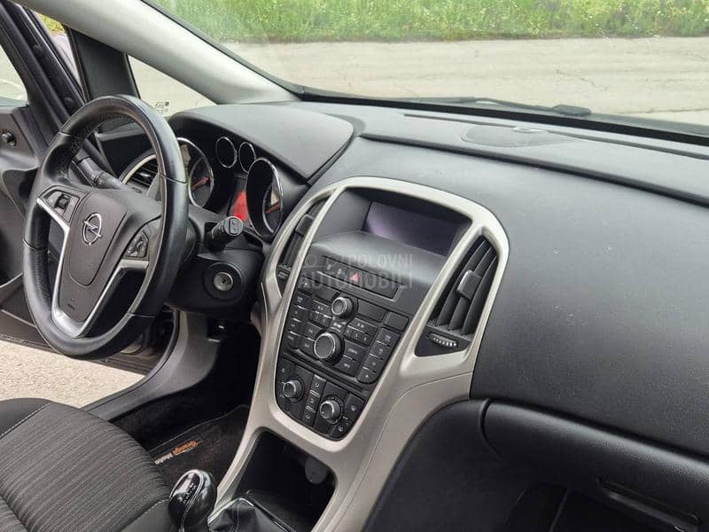 Opel Astra J 1.4 turbo HOLAND
