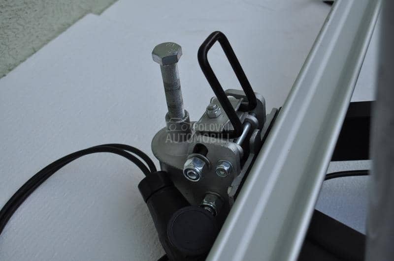 Unitec Evolution auto nosac za kuku za 2 bicikle