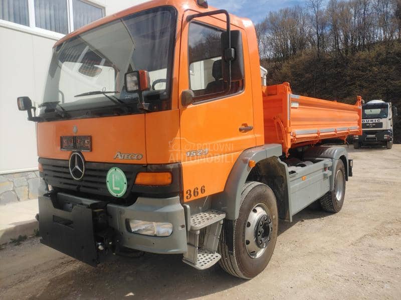 Mercedes Benz 1523