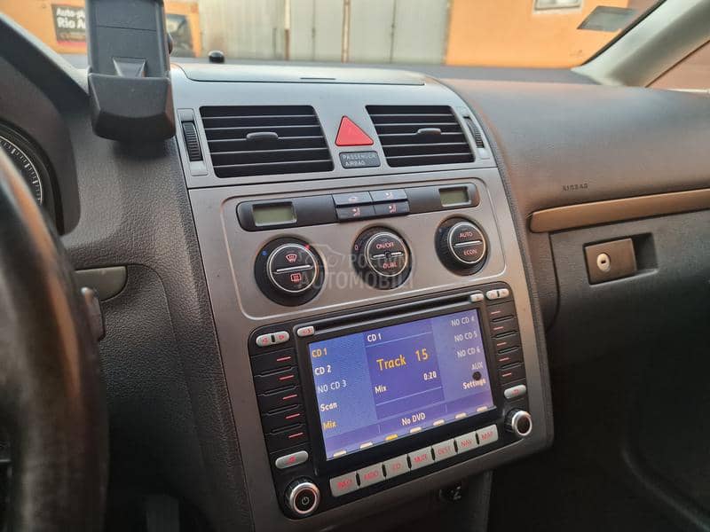 Volkswagen Touran DSG 7SEDIŠTA