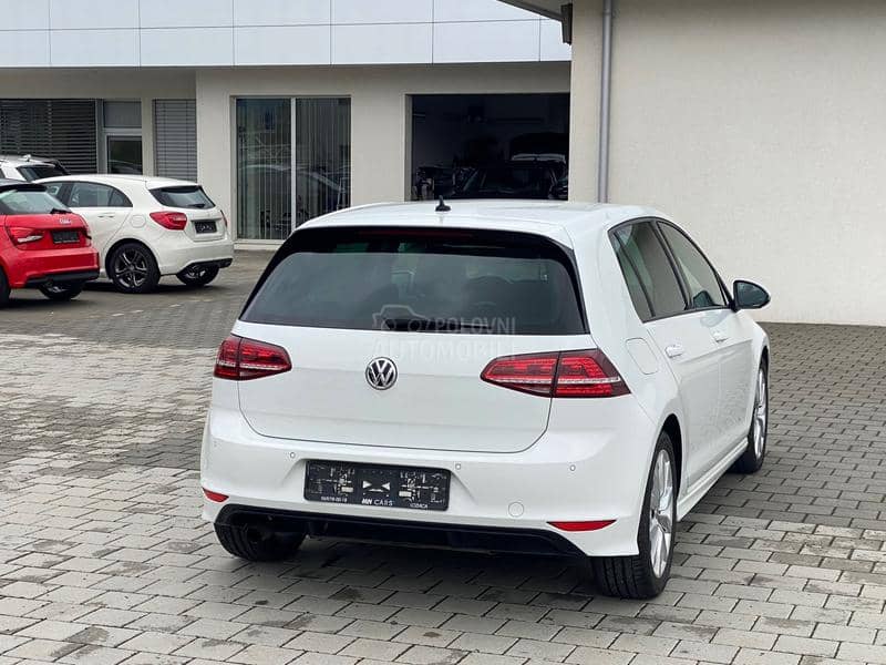 Volkswagen Golf 7 DSG R-LINE CH