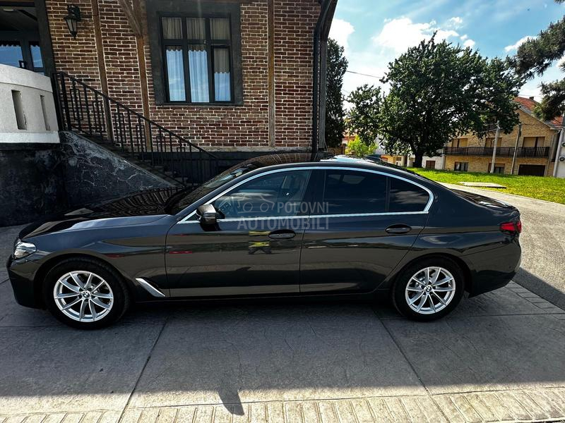 BMW 518 MHEV