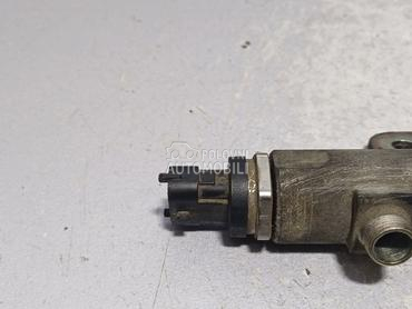 SENZOR PRITISKA GORIVA za Opel Corsa D