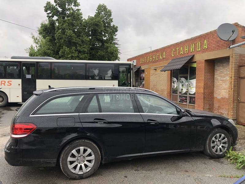 Mercedes Benz E 200 