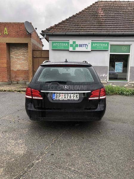 Mercedes Benz E 200 