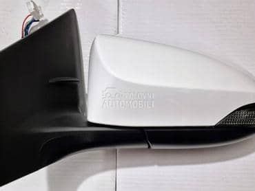 levi retrovizor 9 zica za Toyota Auris, Corolla od 2012. do 2018. god.