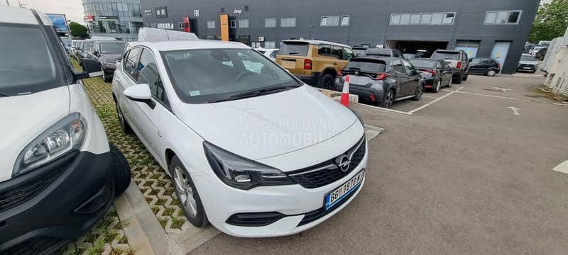 Opel Astra K ELEG. 1.2 110HP MT6