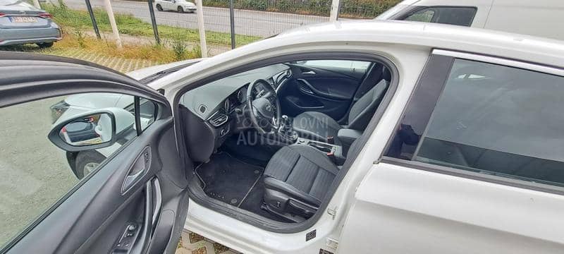 Opel Astra K ELEG. 1.2 110HP MT6