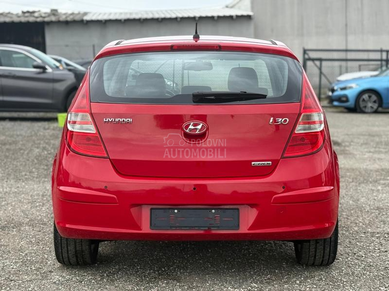 Hyundai i30 2.0 CRDI ITHINK CH