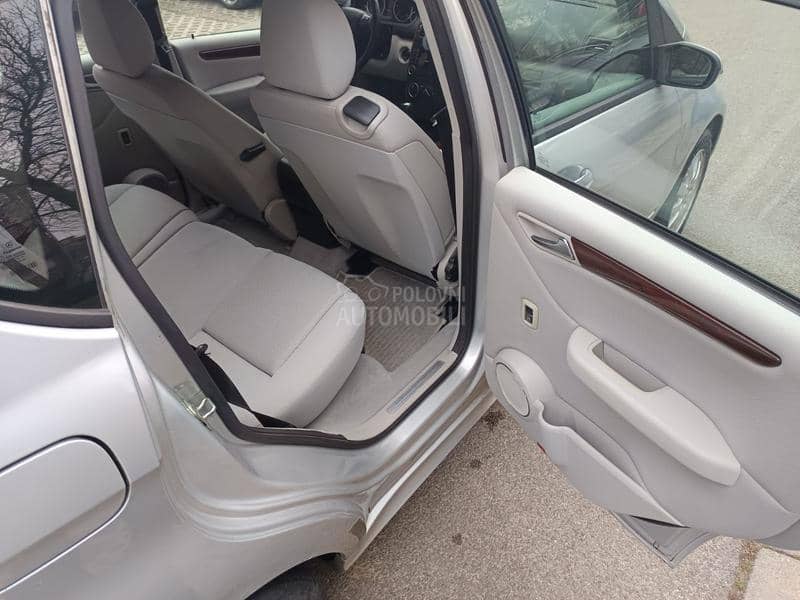 Mercedes Benz A 180 