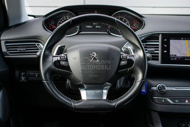 Peugeot 308 1.2 Active A/T