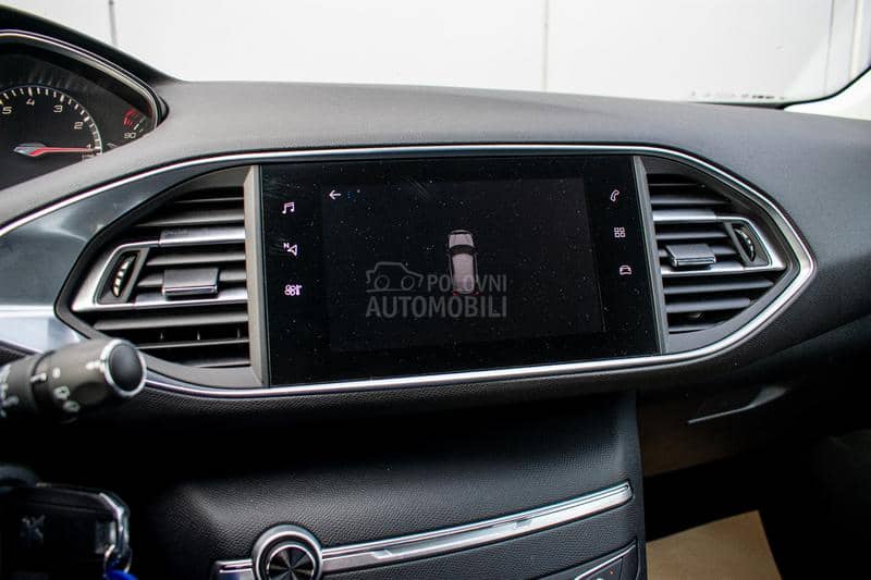 Peugeot 308 1.2 Active A/T