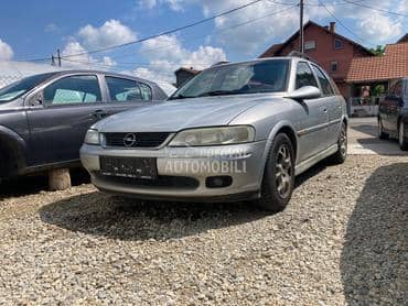 Opel Vectra B -  kompletan auto u delovima